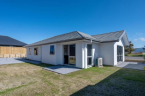Wharewaka Retreat - Taupo Holiday Home